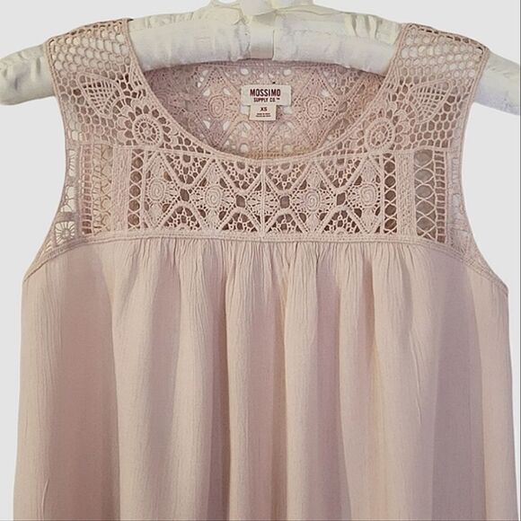 Mossimo Supply Co Blush Lace Yoke Sleeveless Pullover Blouse Size XS - Picture 4 of 6